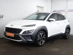 Atlas white / sol Gebraucht 2021 Hyundai Kona Prime SUV | 24.900 € (Etwas zu teuer)