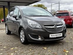 Grau Gebraucht 2015 Opel Meriva Innovation Van / Kleinbus | 5.490 € (Guter Preis)