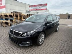 Schwarz Gebraucht 2019 Peugeot 308 Access Limousine | 7.499 € (Fairer Preis)