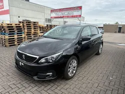 Schwarz Gebraucht 2019 Peugeot 308 Access Limousine | 7.999 € (Fairer Preis)