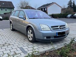 Silber Gebraucht 2004 Opel Vectra Kombi | 1.600 € (Fairer Preis)