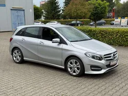 Silber Gebraucht 2017 Mercedes B200 Van / Kleinbus | 16.990 € (Fairer Preis)