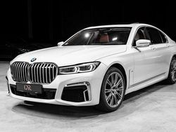 Weiß Gebraucht 2020 BMW 750 Sport Line Limousine | 66.500 €