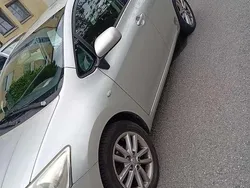 Grau Gebraucht 2009 Toyota Auris Life Kleinwagen | 3.000 € (Superpreis)
