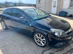 Schwarz Gebraucht 2010 Opel Astra GTC Edition Coupé | 3.790 € (Etwas zu teuer)