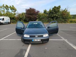 Blau Gebraucht 2000 VW Golf IV Kleinwagen | 1.999 € (Fairer Preis)