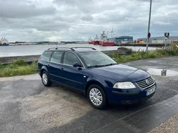 Blau Gebraucht 2003 VW Passat Kombi | 2.500 € (Etwas zu teuer)