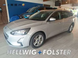 Silber Gebraucht 2022 Ford Focus Cool & Connect Kombi | 18.790 € (Fairer Preis)