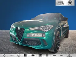Verde montreal, speziall (metallic) Gebraucht 2024 Alfa Romeo Stelvio Quadrifoglio SUV | 75.900 €