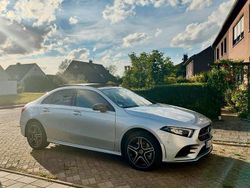 Silber Gebraucht 2022 Mercedes A250 AMG line Limousine | 28.500 € (Fairer Preis)