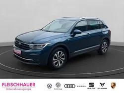 Blau Gebraucht 2022 VW Tiguan Active SUV | 25.690 € (Guter Preis)