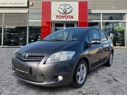 Grau Gebraucht 2012 Toyota Auris Edition Limousine | 6.450 € (Fairer Preis)