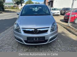 Silber Gebraucht 2007 Opel Zafira Catch Me Van / Kleinbus | 4.490 € (Teuer)