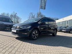 Deep black perleffekt Gebraucht 2022 VW Touran Highline Van / Kleinbus | 28.990 € (Fairer Preis)