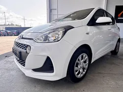 Weiß Gebraucht 2017 Hyundai i10 Trend Kleinwagen | 6.190 € (Fairer Preis)