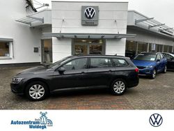 Grau Gebraucht 2022 VW Passat Basis Kombi | 19.950 € (Fairer Preis)