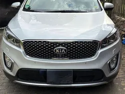 Silber Gebraucht 2016 Kia Sorento Platinum Edition SUV | 18.990 € (Fairer Preis)