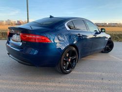 Blau Gebraucht 2016 Jaguar XE Portfolio Limousine | 18.500 €