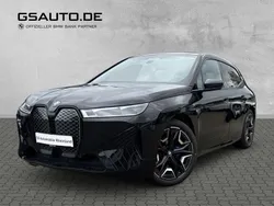 Black sapphire metallic (schwarz) Gebraucht 2023 BMW iX Sport Line SUV | 69.500 € (Guter Preis)