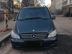 Schwarz Gebraucht 2004 Mercedes Viano Van / Kleinbus | 5.300 € (Fairer Preis)