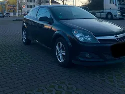 Schwarz Gebraucht 2009 Opel Astra GTC Kleinwagen | 1.450 €