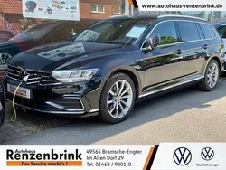 Deep black perleffekt (metallic) Gebraucht 2021 VW Passat Design Kombi | 25.890 € (Etwas zu teuer)