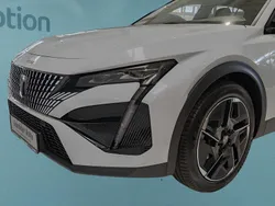 Weiß Gebraucht 2025 Peugeot 408 Limousine | 40.449 €