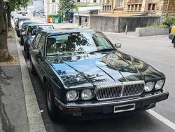 Grün Gebraucht 1993 Jaguar XJ40 Limousine | 13.500 €