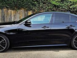 Schwarz Gebraucht 2018 Jaguar XE R-Sport Limousine | 20.500 € (Fairer Preis)