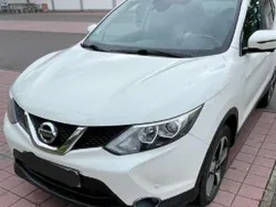 Weiß Gebraucht 2017 Nissan Qashqai N-Connecta SUV | 10.300 € (Guter Preis)