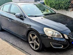 Schwarz Gebraucht 2012 Volvo S60 Momentum Limousine | 4.850 € (Superpreis)