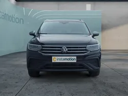 Schwarz Gebraucht 2024 VW Tiguan Move SUV | 38.200 € (Fairer Preis)