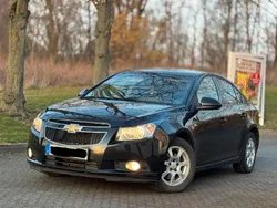 Schwarz Gebraucht 2010 Chevrolet Cruze Limousine | 3.099 €