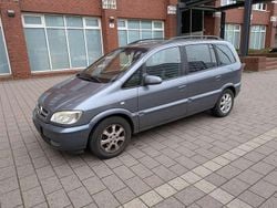 Silber Gebraucht 2004 Opel Zafira Elegance Kombi | 1.450 € (Fairer Preis)