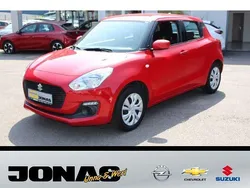 Rot Gebraucht 2020 Suzuki Swift Club Kleinwagen | 10.990 € (Fairer Preis)