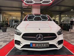 Weiß Gebraucht 2019 Mercedes B200 AMG line Van / Kleinbus | 19.980 € (Fairer Preis)
