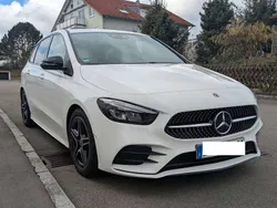 Weiß Gebraucht 2020 Mercedes B220 AMG line Van / Kleinbus | 29.900 € (Fairer Preis)