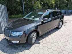 Schwarz Gebraucht 2015 Skoda Octavia Active Kombi | 10.800 € (Fairer Preis)