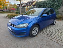 Blau Gebraucht 2017 VW Golf VII Comfortline Limousine | 6.390 € (Guter Preis)