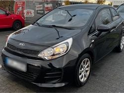 Schwarz Gebraucht 2016 Kia Rio Kleinwagen | 5.000 € (Superpreis)