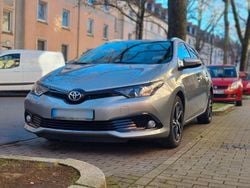 Grau Gebraucht 2018 Toyota Auris Comfort Kombi | 10.800 € (Guter Preis)