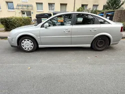 Silber Gebraucht 2003 Opel Vectra Limousine | 3.000 € (Teuer)