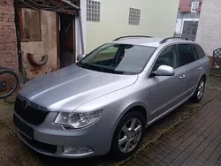 Silber Gebraucht 2013 Skoda Superb Kombi | 7.500 € (Guter Preis)
