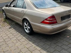 Gold Gebraucht 2000 Mercedes S320 Limousine | 899 €