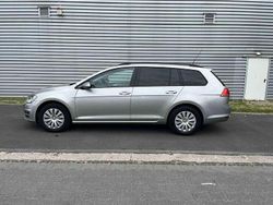 Grau Gebraucht 2014 VW Golf VII Comfortline Kombi | 8.490 € (Fairer Preis)