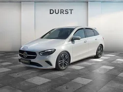 Weiß Gebraucht 2023 Mercedes B200 Van / Kleinbus | 32.299 € (Etwas zu teuer)