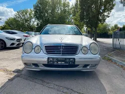 Silber Gebraucht 2002 Mercedes E240 Avantgarde Kombi | 1.200 € (Teuer)