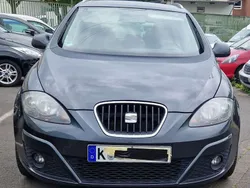 Grau Gebraucht 2011 Seat Altea XL Stylance Van / Kleinbus | 3.150 € (Fairer Preis)