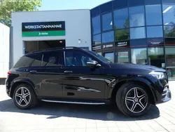Obsidianschwarz (metallic) Gebraucht 2021 Mercedes GLE350e AMG SUV | 50.800 € (Fairer Preis)