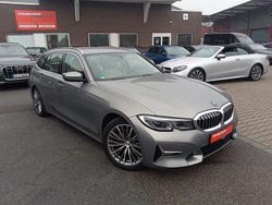 Grau Gebraucht 2021 BMW 320 Luxury Line Limousine | 21.580 € (Guter Preis)